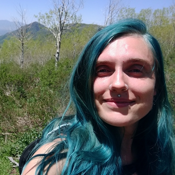 Meet your Posher, Ashton - Picture 2 of 2